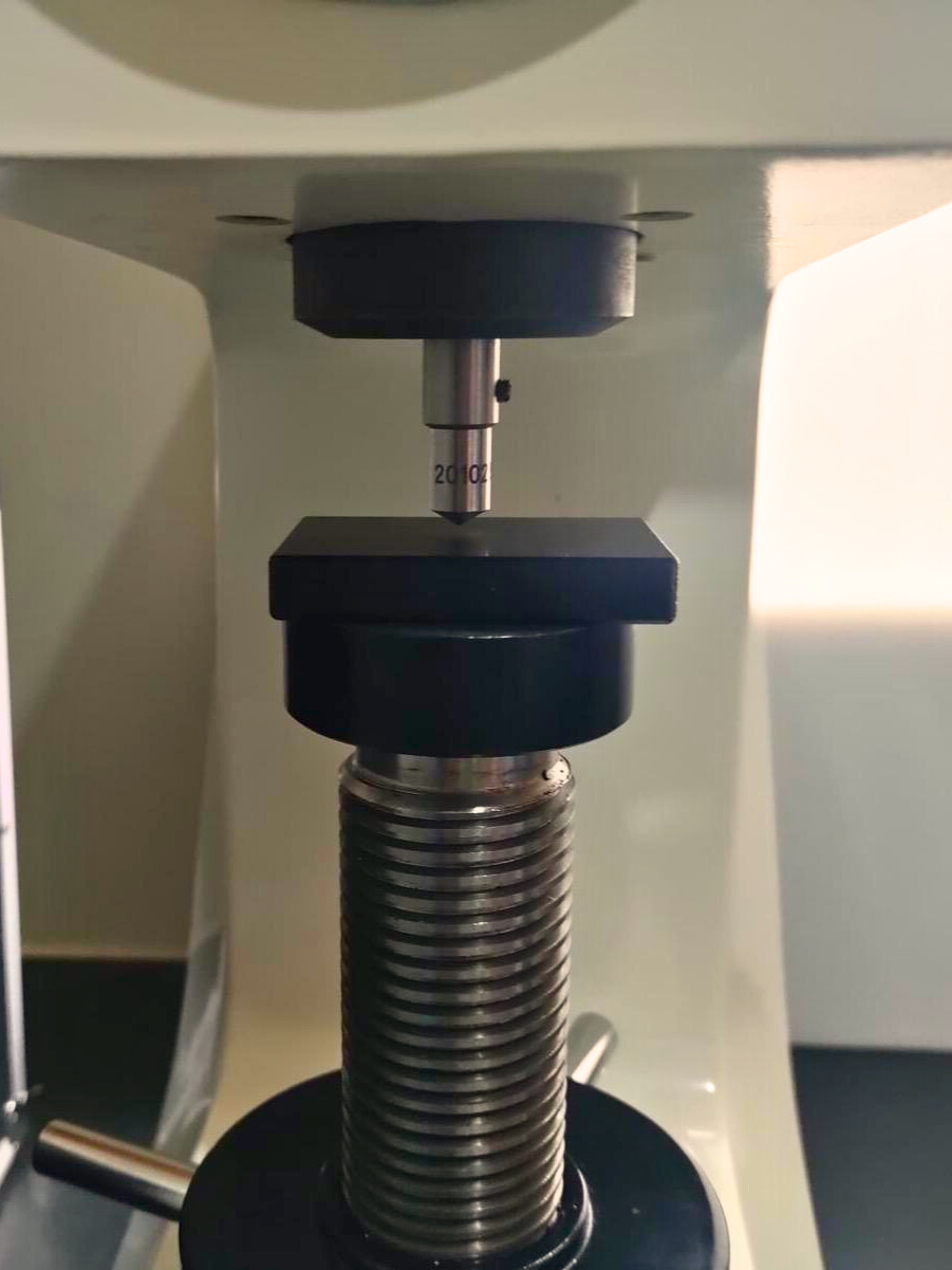 Rockwell Hardness Tester